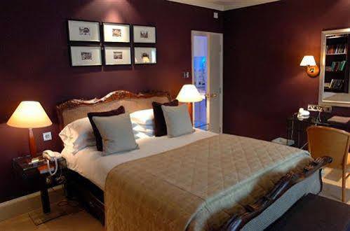 The Manor 3* Hillingdon