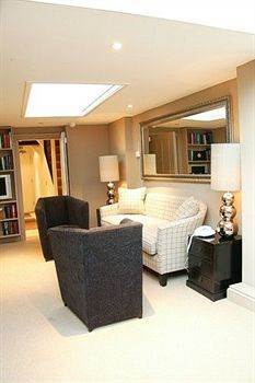The Manor Hillingdon
