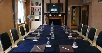 Hotel The Manor 3*