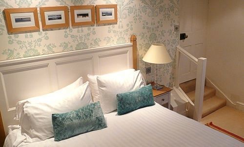 The Manor Hillingdon