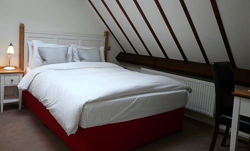 The Manor 3*