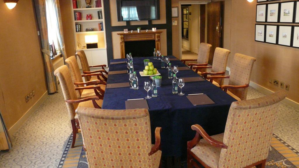 The Manor Hotel 3*